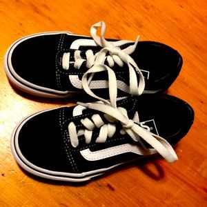 Brand new VANS little boys size 11.